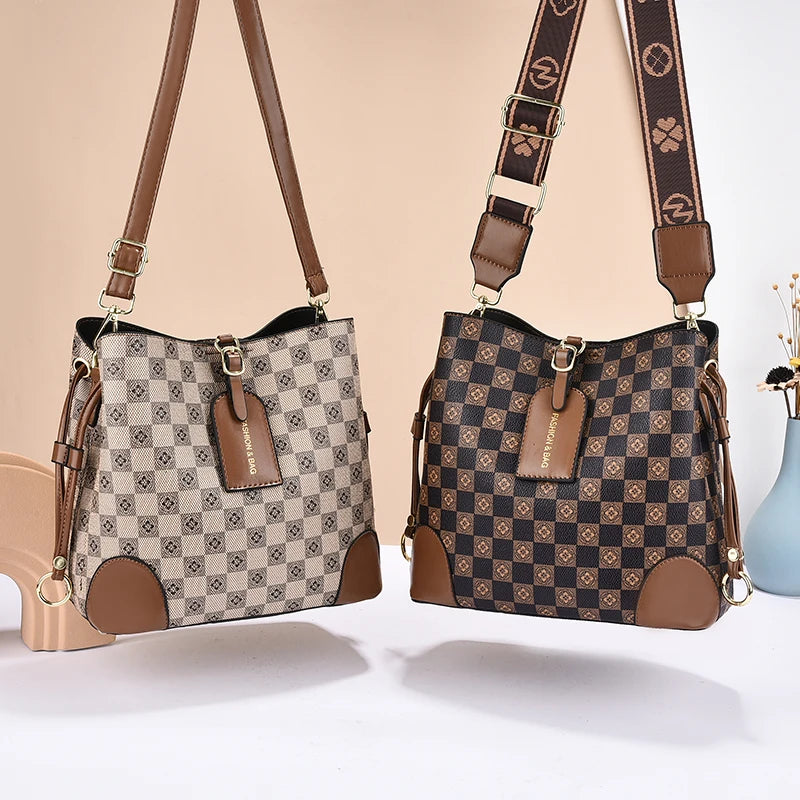 Avery Carryall Tote