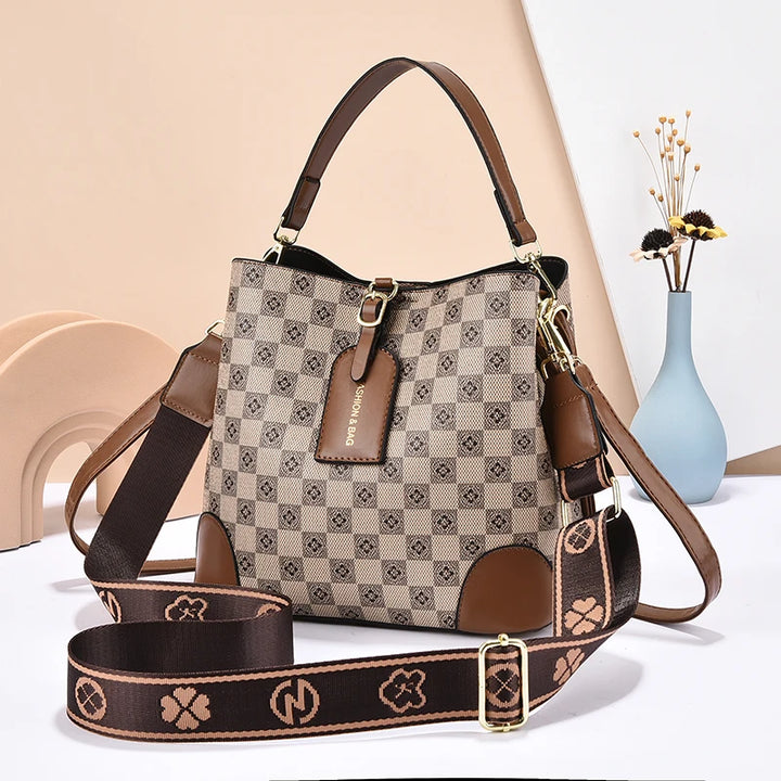Avery Carryall Tote