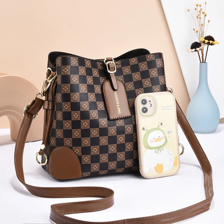 Avery Carryall Tote