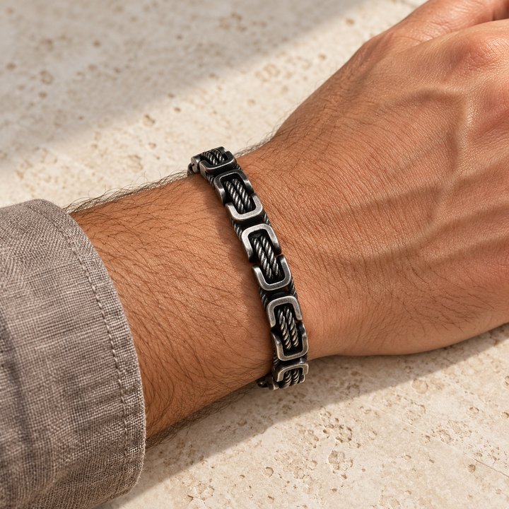 Gunmetal wrist detail chain bracelet